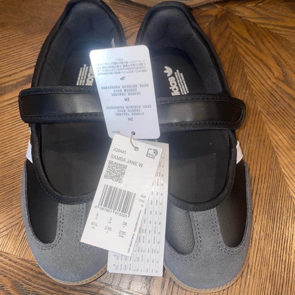 NWT Adidas Samba Jane W Black and Gray Sneakers